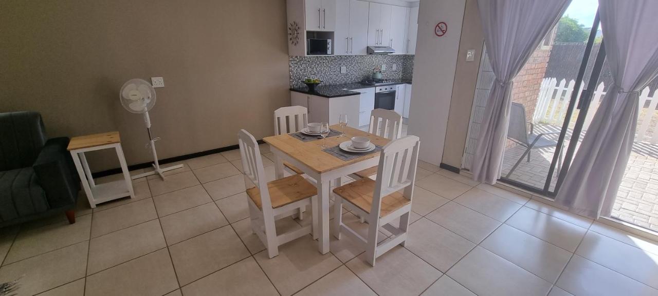 Spacious Cottage Mount Road Extérieur photo